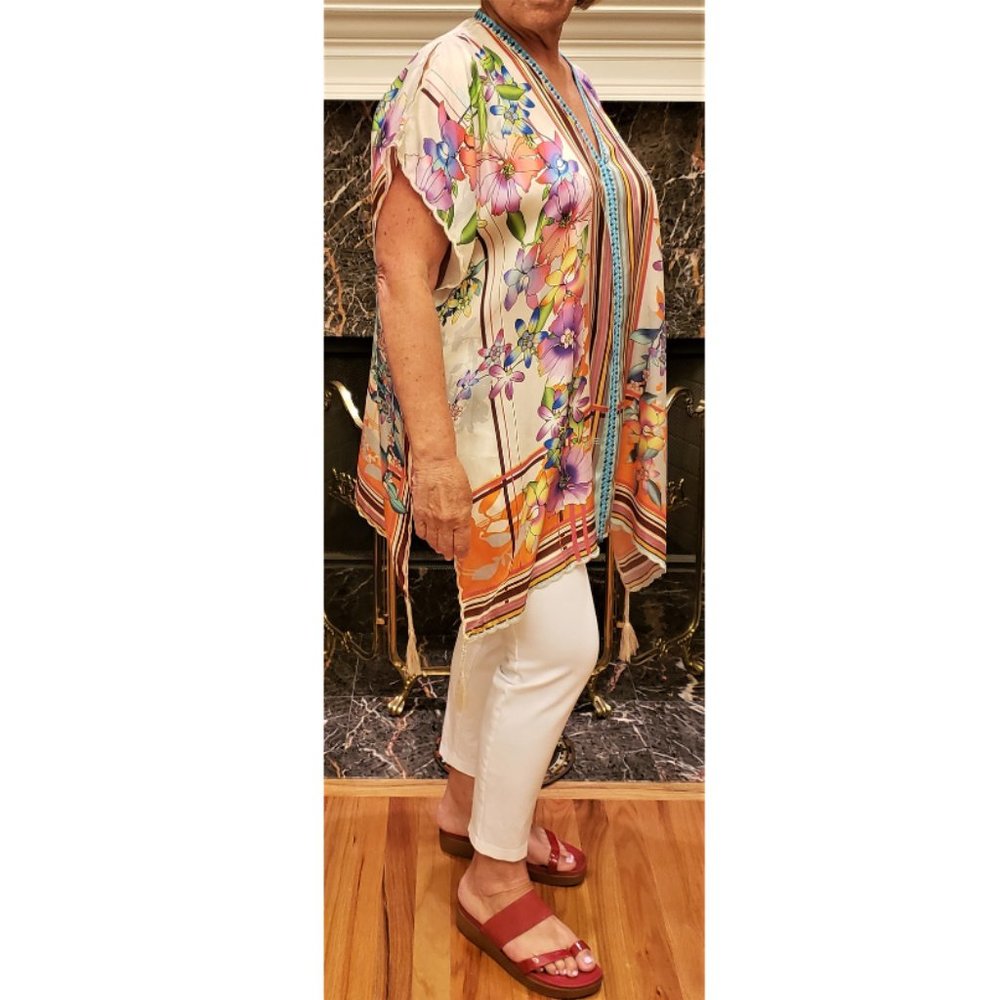 Johnny Was 100% Silk Multicolor Floral V-neck Kimono/Cover-up Size-M